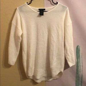 Sweater w scooped bottom to make the booty nice!😏